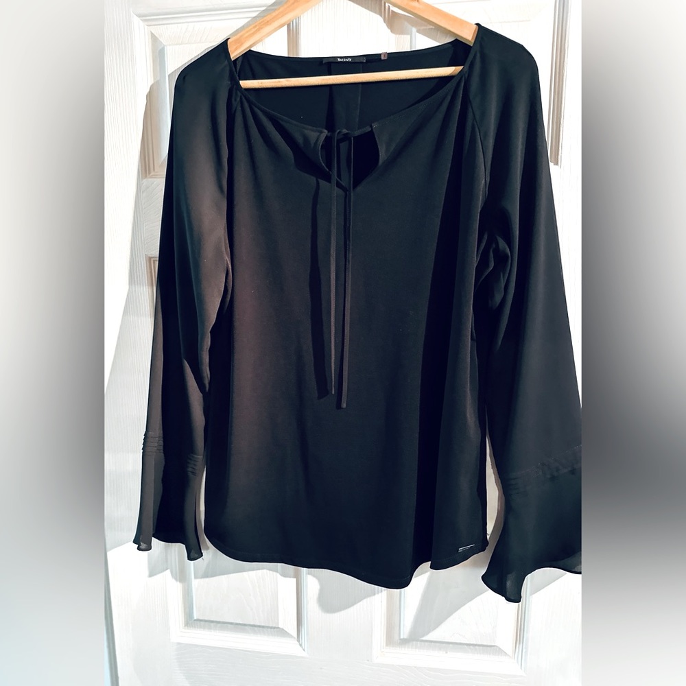 Nice black blouse with pretty flutter sleeve. Size XL by Tahari